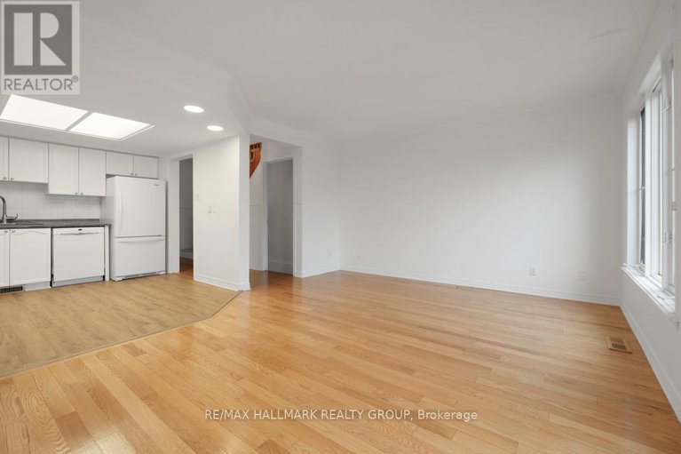 28226877/97-forestglade-crescent/hunt-club-park/ottawa/ontario/K1G6A6_5