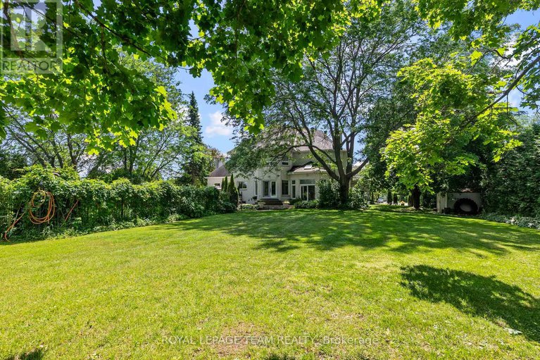 28078826/1345-potter-drive/manotick-village-manotick-estates/ottawa/ontario/K4M1C6_4