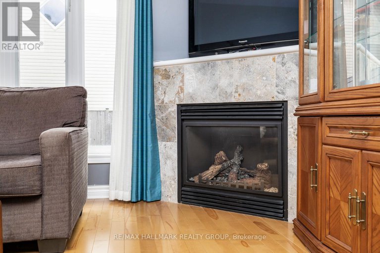 28265778/202-waymark-crescent/bridlewood/ottawa/ontario/K2M0A6_8