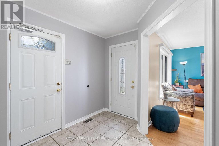 28573380/607-tourelle-drive/fallingbrookgardenway-south/ottawa/ontario/K4A3H5_5