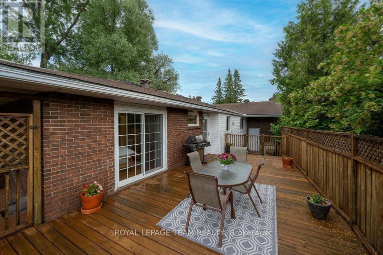 28365689/2765-quinn-road/emerald-woodssawmill-creek/ottawa/ontario/K1T3V4_26