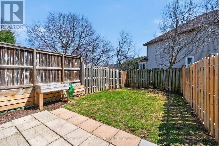 29662790/3835-crowsnest-avenue/quinterra/ottawa/ontario/K1V1K4_34