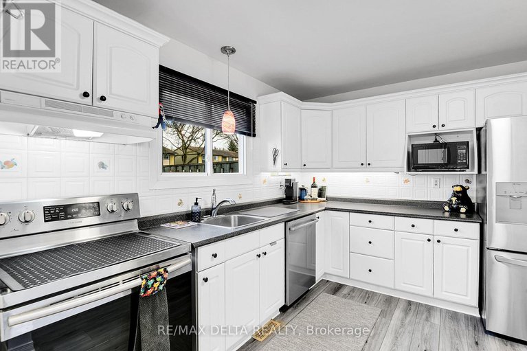 28589388/108-1348-bakker-court/convent-glen-south/ottawa/ontario/K1C2K4_10