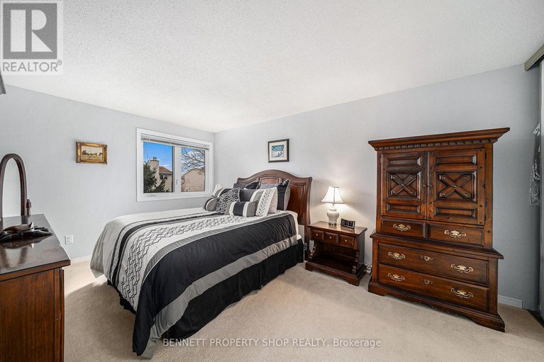 28315762/437-rougemount-crescent/fallingbrookgardenway-south/ottawa/ontario/K4A2Z1_8