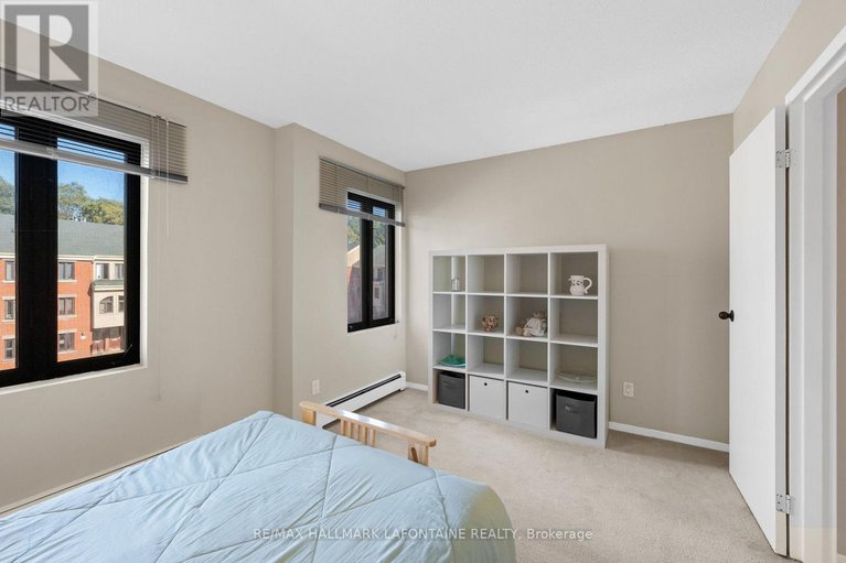 28881417/12-crispin-private/manor-park/ottawa/ontario/K1K2T8_25