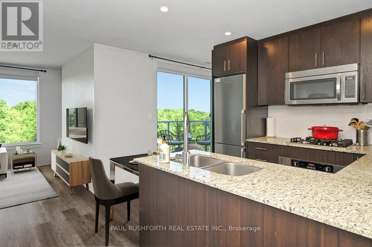 28386159/813-7-marquette-avenue/vanier/ottawa/ontario/K1L8A7_8