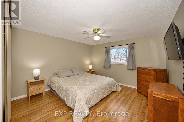 29607675/63-victor-street/stittsville-central/ottawa/ontario/K2S1H8_24