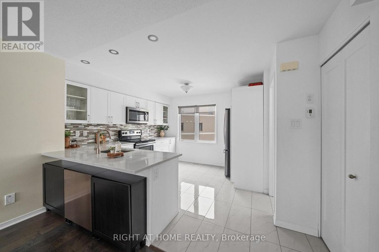 29526462/161-camden-private/cedargrovefraserdale/ottawa/ontario/K2J6J1_4