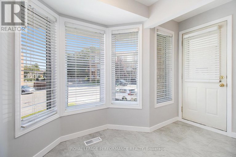 28638176/1673-locksley-lane/beaconwood/ottawa/ontario/K1J1B6_5
