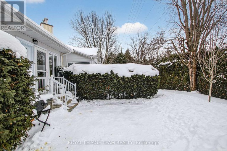 29366055/20-river-oaks-court/stittsville-central/ottawa/ontario/K2S1L3_47