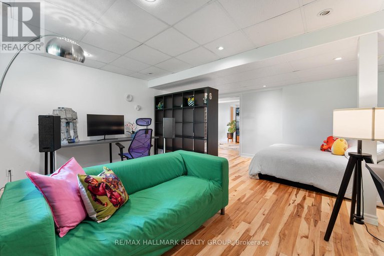 28652851/17-hastings-street/crystal-bayrocky-point/ottawa/ontario/K2H8C2_36