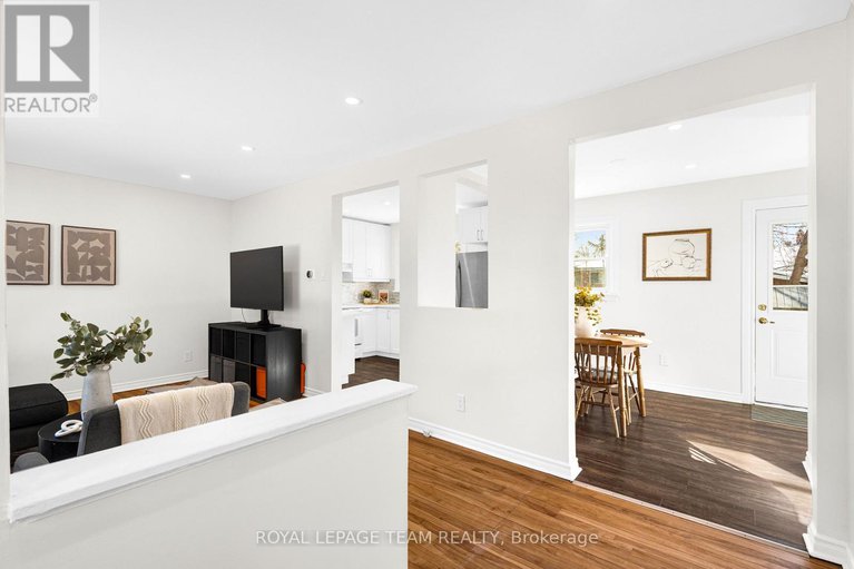 29392514/852-borthwick-avenue/castle-heightsrideau-high/ottawa/ontario/K1K2M8_6