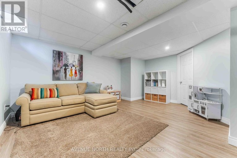 29608047/1964-garden-park-lane/blackburn-hamlet-south/ottawa/ontario/K1B5B2_20