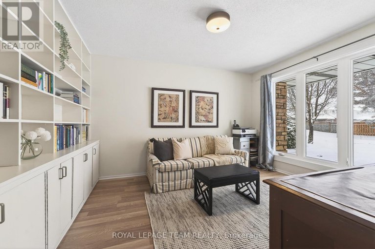 29302410/2690-hickson-crescent/redwood-park/ottawa/ontario/K2H6Y6_7