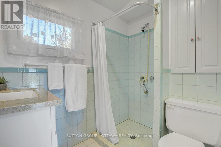 28874659/124-post-road/glencairnhazeldean/ottawa/ontario/K2L1L2_22