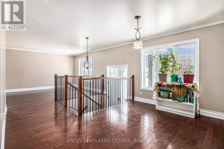 28485145/1095-morin-road/cumberland-estates/ottawa/ontario/K4C1A5_6