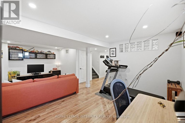 29381594/1456-michaelsem-street/chateauneuf/ottawa/ontario/K1C7C3_36