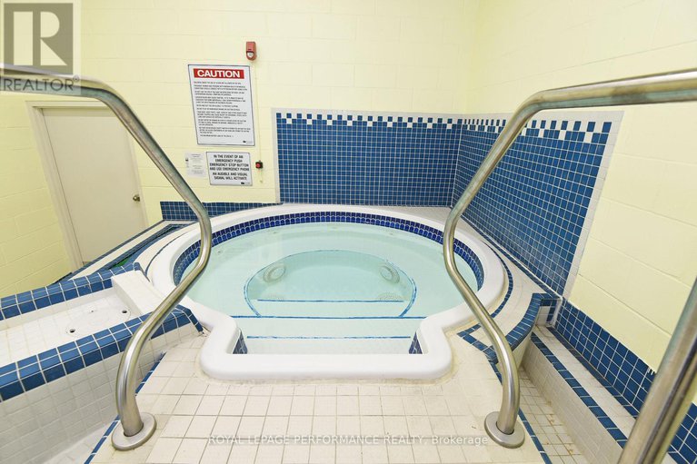 29069042/810-2020-jasmine-crescent/beacon-hill-south/ottawa/ontario/K1J8K5_32