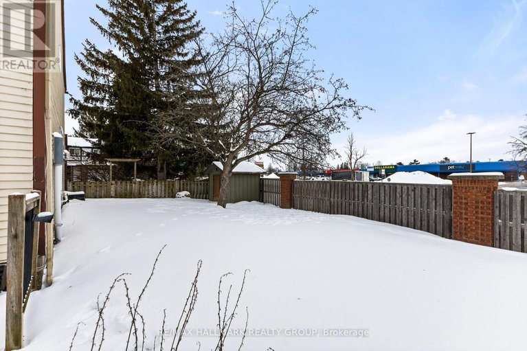 29300116/1083-millwood-court/convent-glen-north/ottawa/ontario/K1C3E9_40