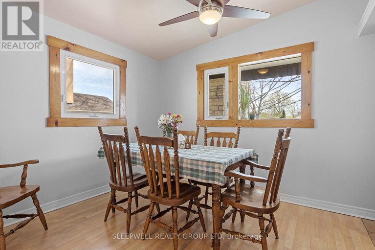 28279892/844-norton-avenue/queensway-terrace-north/ottawa/ontario/K2B5P6_9