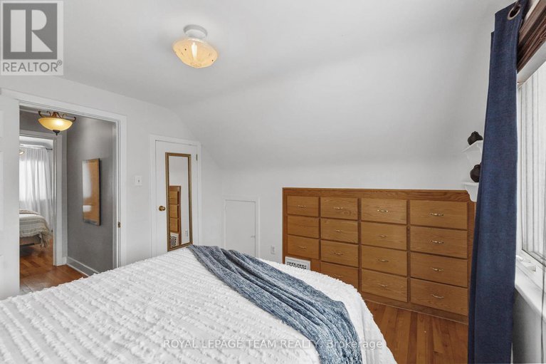 28500316/1357-thames-street/carlington/ottawa/ontario/K1Z7N3_25