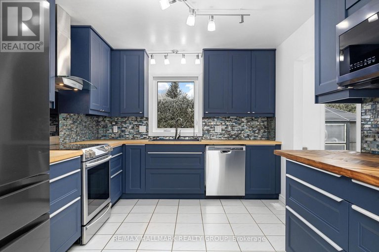 29137387/1050-barnett-drive/cumberland-village/ottawa/ontario/K4C1C7_10