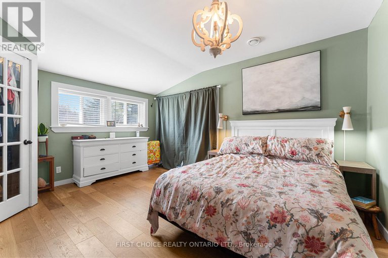 28543961/8-campbell-reid-court/rural-kanata-central/ottawa/ontario/K2K1X7_22