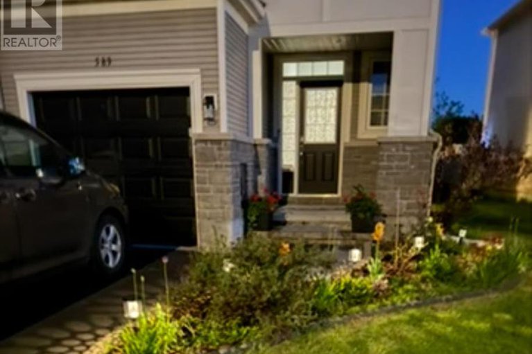 29428180/589-pepperville-crescent/emerald-meadowstrailwest/ottawa/ontario/K2M0E7_45