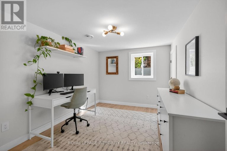 29673886/1145-greyrock-crescent/copeland-park/ottawa/ontario/K2C2A3_42