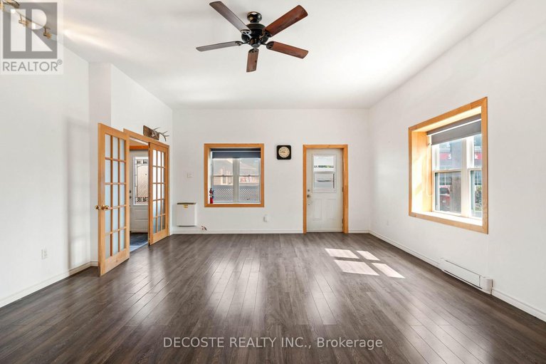 29247092/1-mechanic-street-e/maxville/north-glengarry/ontario/K0C1T0_10