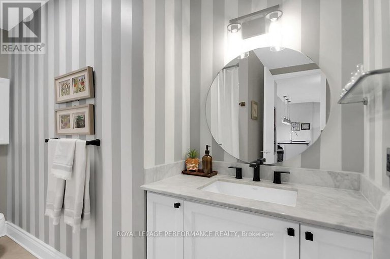 29220944/409-420-berkley-avenue/westboro-west/ottawa/ontario/K2A4H5_22