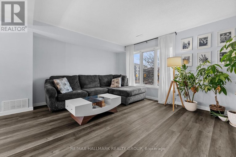 29622541/12-lakepointe-drive/avalon-east/ottawa/ontario/K4A5E3_23