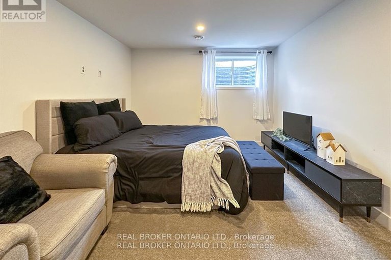 29518689/213-bristol-crescent/kemptville/north-grenville/ontario/K0G1J0_38