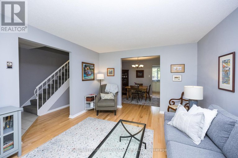 28471884/49-reaney-court/beaverbrook/ottawa/ontario/K2K1W7_11