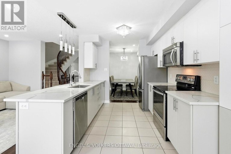 29395245/476-barrick-hill-road/emerald-meadowstrailwest/ottawa/ontario/K2M0H8_7