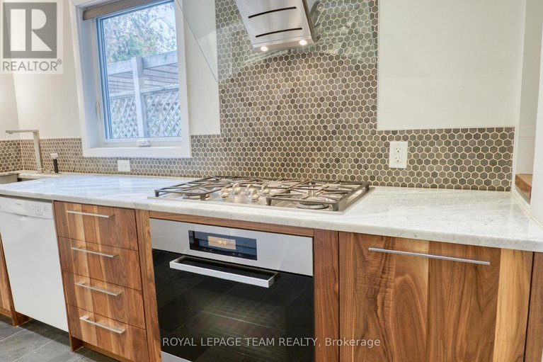 28379778/87-guigues-avenue/lower-townbyward-market/ottawa/ontario/K1N5H8_10