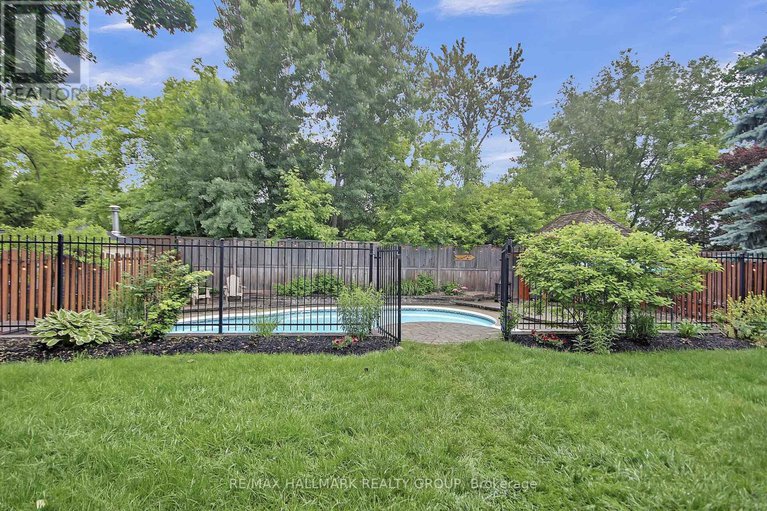 28509443/31-kyle-avenue/stittsville-central/ottawa/ontario/K2S1G9_48