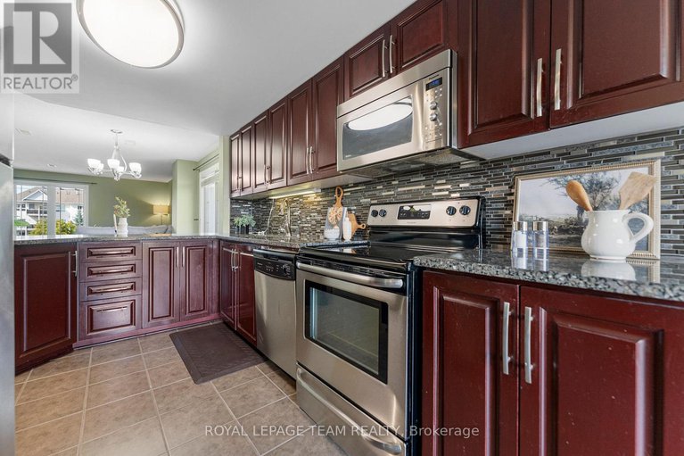 28888816/368-crownridge-drive/emerald-meadowstrailwest/ottawa/ontario/K2M3A4_11
