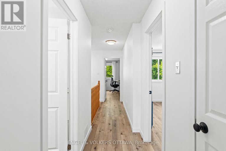 28507549/68-thornbury-crescent/centrepointe/ottawa/ontario/K2G6C4_26