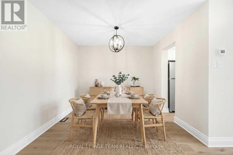 29668380/1925-windwood-place/chapel-hill/ottawa/ontario/K1C7K7_10