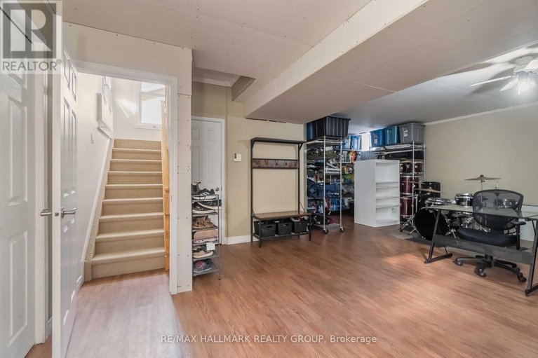 29069268/835-powers-street/town-of-rockland/clarence-rockland/ontario/K4K1K4_27