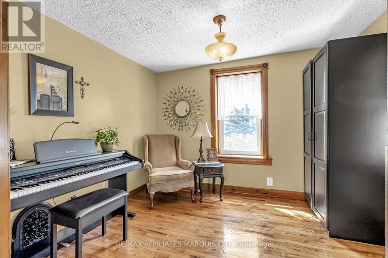 28331600/19662-john-street/south-glengarry-charlottenburgh-twp/south-glengarry/ontario/K0C2J0_6