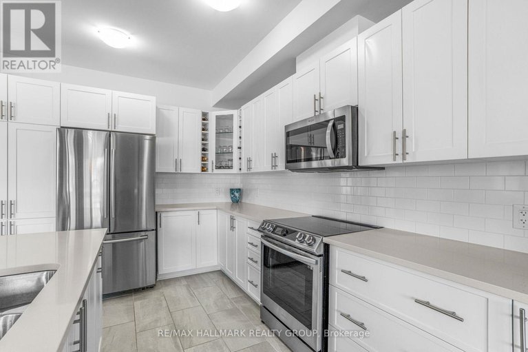 28435100/364-sterling-avenue/town-of-rockland/clarence-rockland/ontario/K4K0L4_7