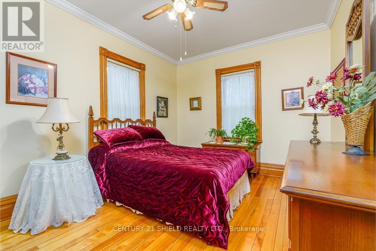 29622783/48-st-george-street-e/alexandria/north-glengarry/ontario/K0C1A0_23