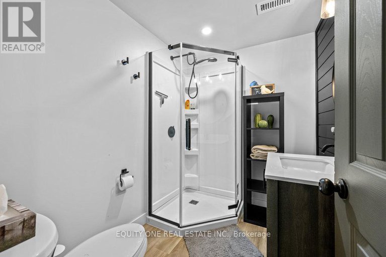 28818667/7038-quinnfield-way/greely/ottawa/ontario/K4P1B7_32