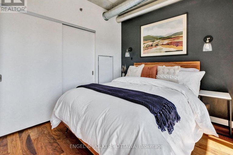28414766/516-360-mcleod-street/ottawa-centre/ottawa/ontario/K2P1A9_23