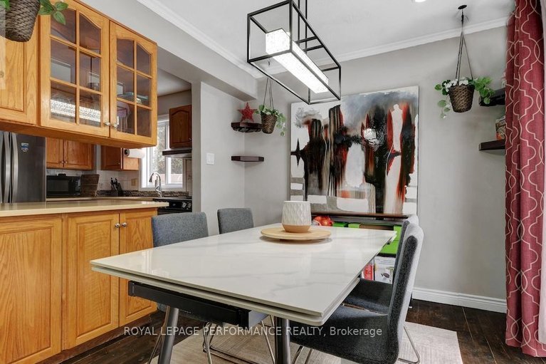 29576627/32-brando-crescent/hunt-club-parkgreenboro/ottawa/ontario/K1T2E3_13