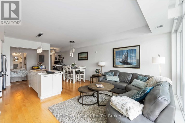 28464174/501-98-richmond-road/westborohampton-park/ottawa/ontario/K1Z0B2_8