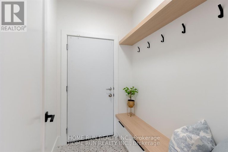 28322448/2241-page-road/chapel-hill/ottawa/ontario/K1C7K5_30