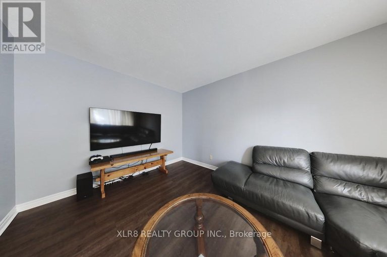 29676321/12-john-sidney-crescent/stittsville-south/ottawa/ontario/K2S1J7_6